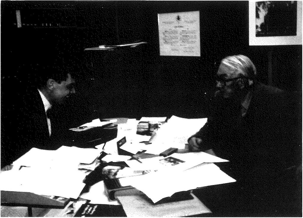 bout de papier editor Robertson with Holmes.