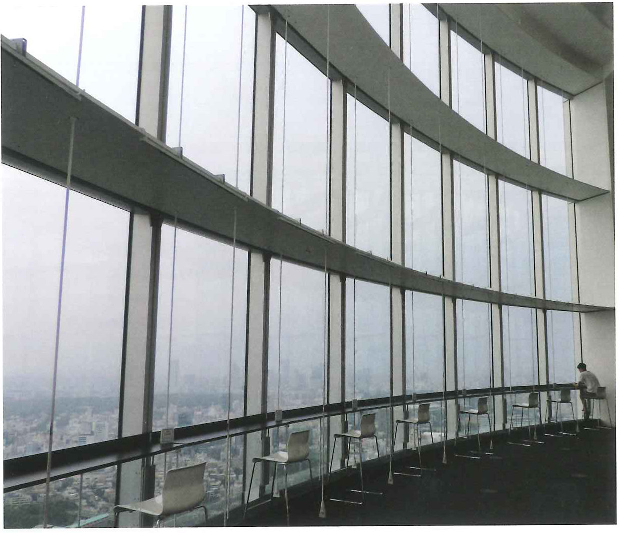 Mention honorable — Planète solitaire, Tokyo, Japon, par Tsung-Wei Lin